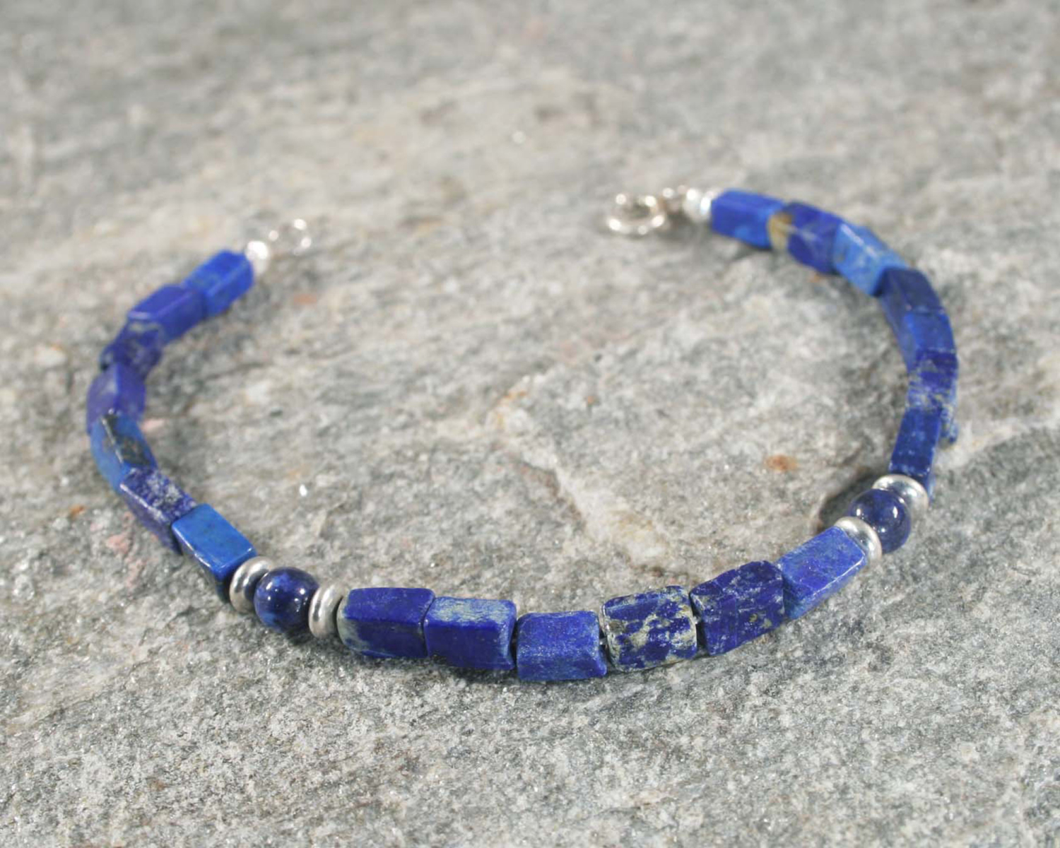 Armband lapis lazuli en zilver, Basic-ontwerp van LYAM edelsmeden