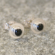 Oorbellen zwarte onyx en zilver, oorstekers, strakke vormgeving,handgemaakte oorbellen LYAM edelsmeden, Joure, Friese edelsmid