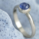 ring witgoud met blauwe saffier trouwring relatiering aanzoeksring