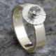 Ring goud en witte topaas handgemaakt gouden ring edelsmid LYAM