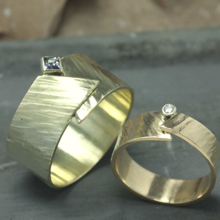 Sieraad laten ontwerpen, sieraad laten maken, gouden ring laten maken, trouwringen laten maken, ontwerpen, handgemaakte trouwringen, trouwring laten vermaken, sieraden laten vermaken