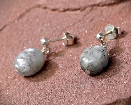 Oorhangertje Kyaniet grijsblauw, blauwe edelsteen, lichtblauwe edelsteen, oorstekers, oorbellen, zilveren